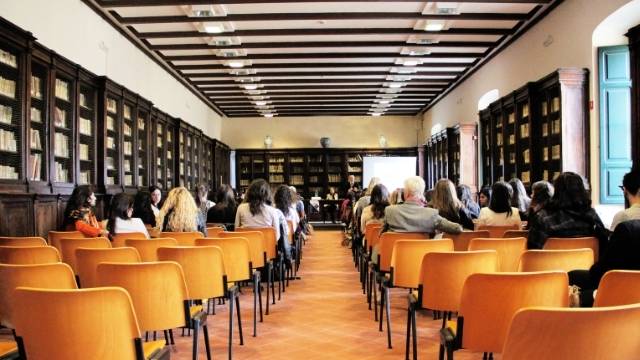 dicas de emprego para TST fazer cursos