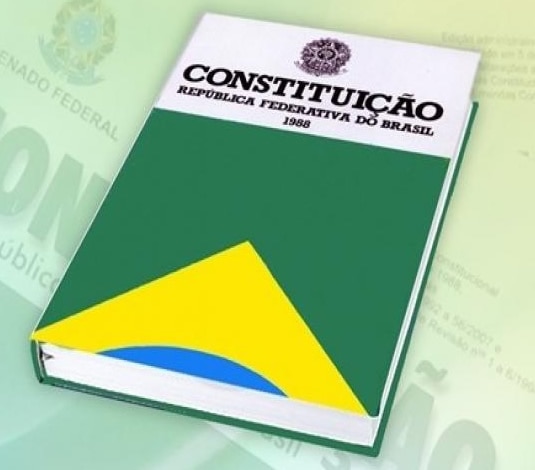 A Constituição Federal também trata da segurança do trabalho