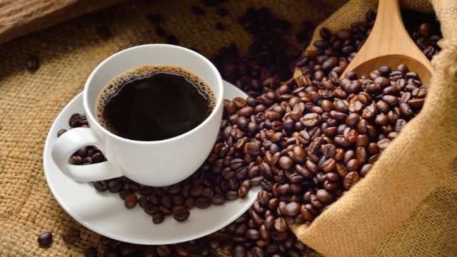 Café é uma opção para afastar o sono, mas use com moderação!
