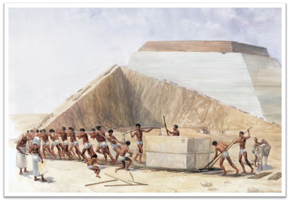 Trabalhadores construindo pirâmide