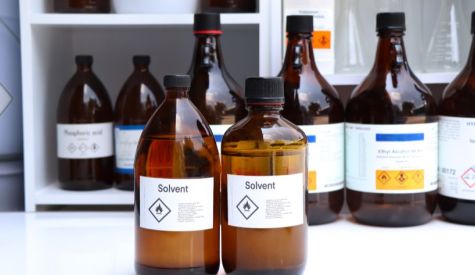 DDS sobre solventes
